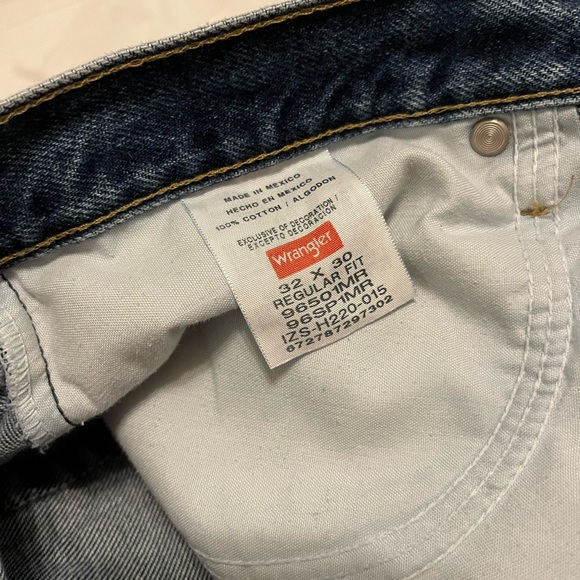 Men’s Wrangler regular fit jeans 32x30 - Picture 3 of 3